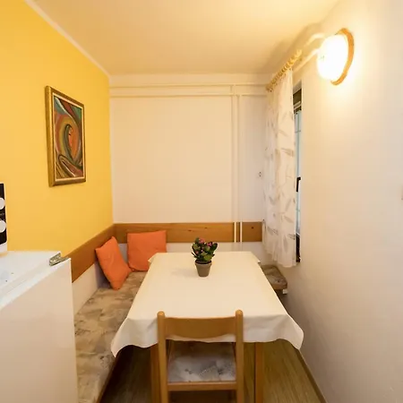 Turisticna Kmetija Pri Andreju Lägenhet *