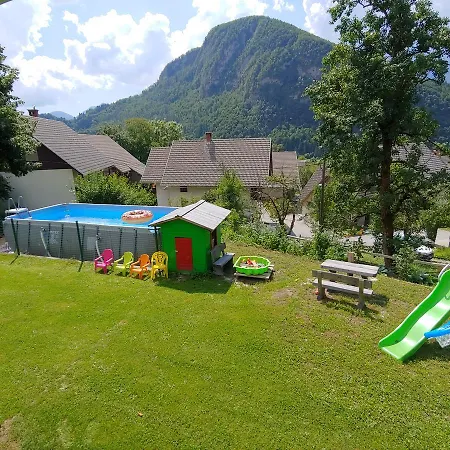 Turisticna Kmetija Pri Andreju بوينج