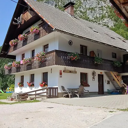 شقة Turisticna Kmetija Pri Andreju